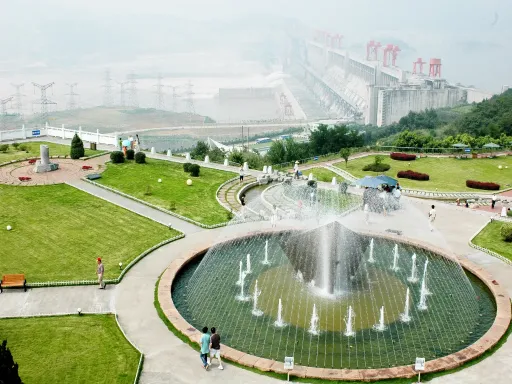 Three Gorges Dam 三峡大坝1.png