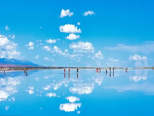 Chaqia salt lake 茶卡盐湖2.jpg