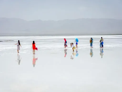 Chaqia salt lake 茶卡盐湖.jpg