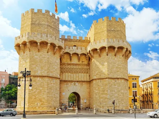 Valencia - Torres de Serranos.webp