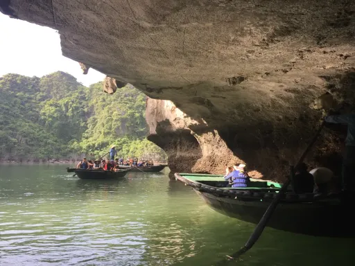Luon Cave - Ha Long Bay.webp