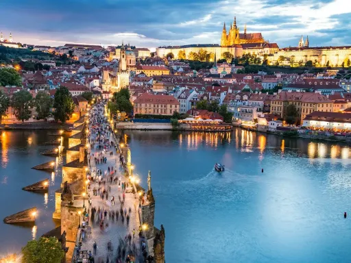 Prague Castle & Charles Bridge 布拉格城堡和查理大桥.webp
