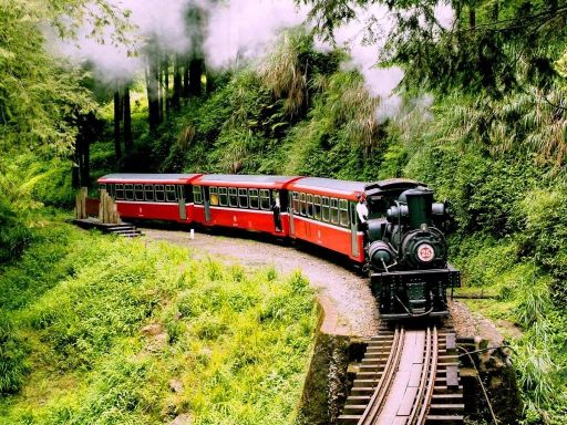 Alishan train ride.jpg