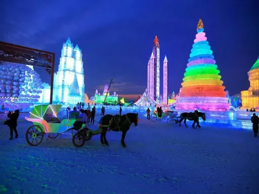  Ice and Snow World 冰雕.webp