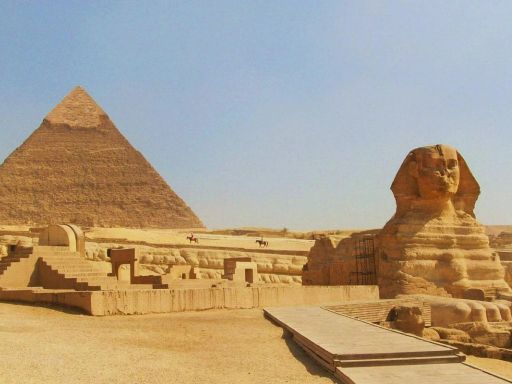 Giza Pyramid & Sphinx