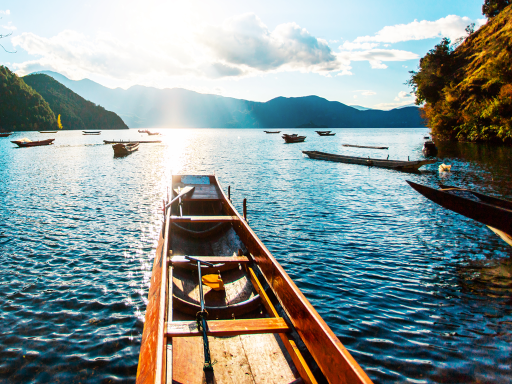 LUGU LAKE泸沽湖
