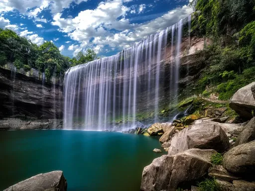Wanzhou Great Waterfall万州大瀑布.png