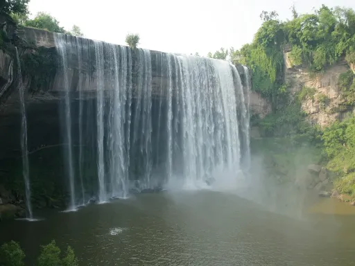  Wanzhou Waterfull 万州大瀑布.webp
