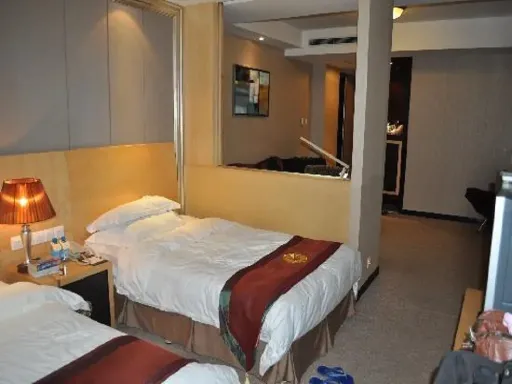 Titan Times Hotel 天朗时代酒店.jpg