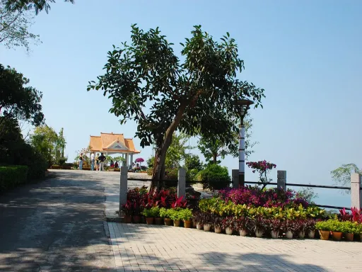 Luhuitou Park 鹿回头山顶公园1.png