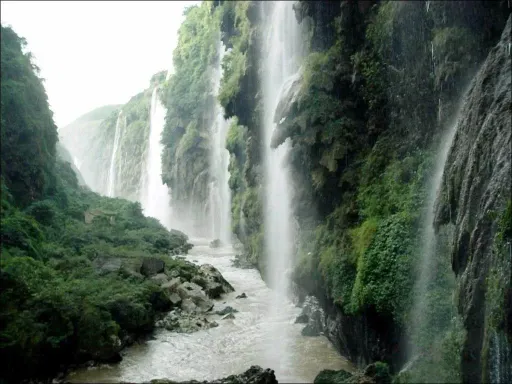 Maling River Canyon马岭河峡谷天星画廊景区.webp