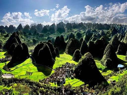Wanfeng Lin万峰林风景区.webp
