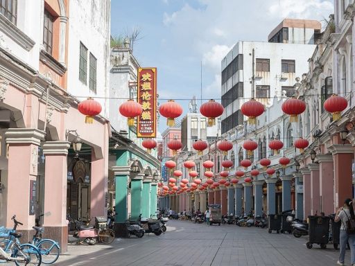 Huagai Road Pedestrian Street华盖路步行街