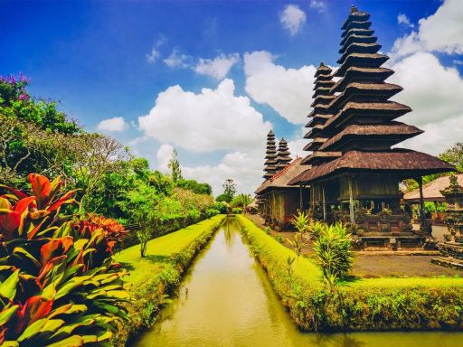 Taman Ayun Temple.jpg