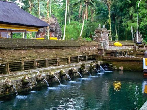 Tirta Empul Temple.jpg