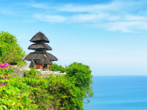 Uluwatu Temple.jpg