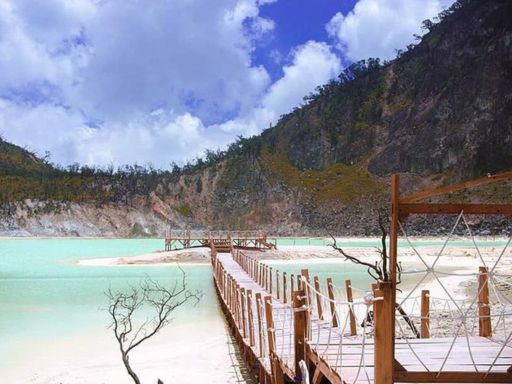 Kawah Putih.jpg