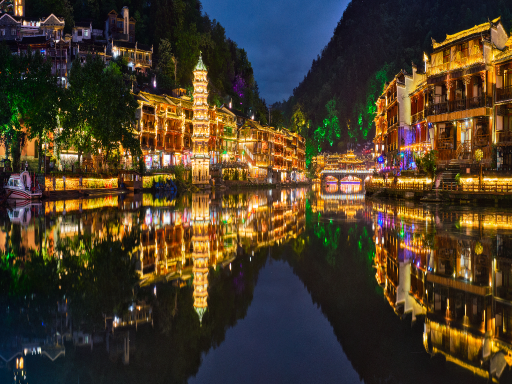 Phoenix Ancient Town凤凰古城夜景
