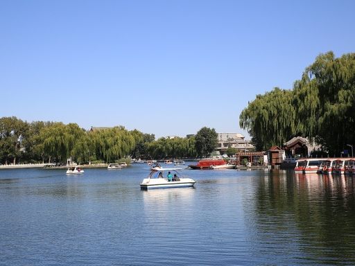 Shicha Lake 逛什刹海