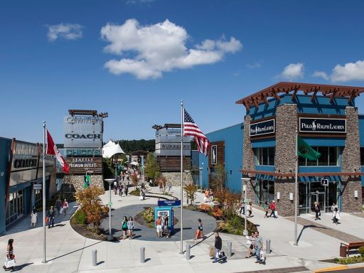 Seattle Premium Outlets