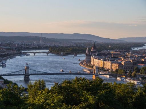 Gellert Hill Lookout Point 
