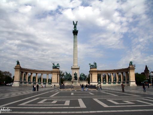 Heroes’ Square & Millennium Monumen