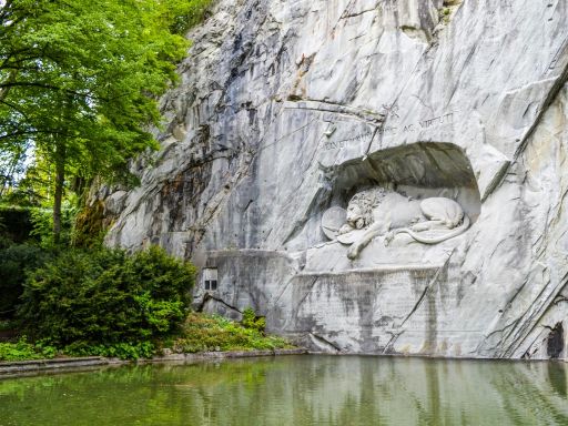 Lion Monument 