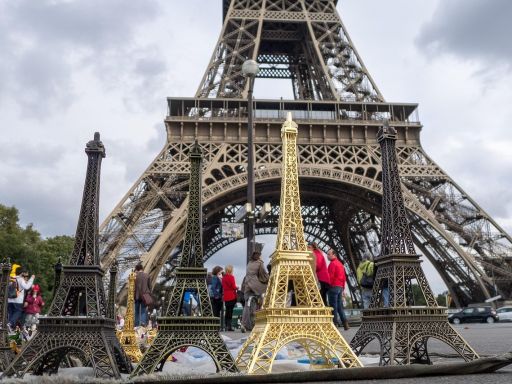 Effiel Tower Souvenirs