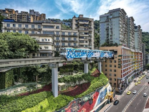 李子坝轻轨穿楼