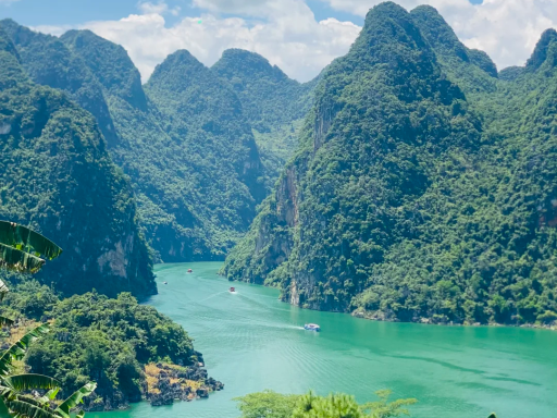 万峰湖景区