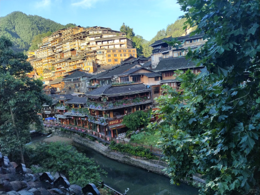 格鲁格桑十八寨