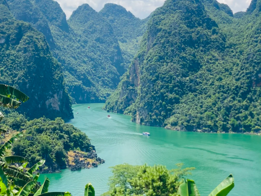 万峰湖景区