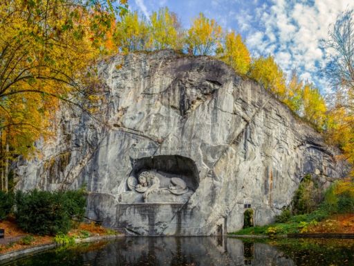 Lion Monument