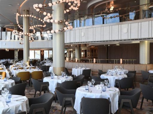 Star Cruise Dining Room